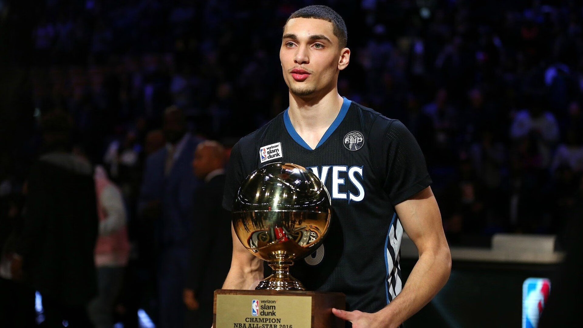 欧冠决赛焦点战，国王关键战突围活塞