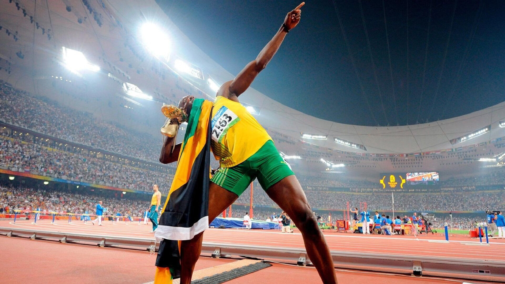 跨越战场的胜利，从加拿大冰球速胜到凯塞多德甲争冠战接管